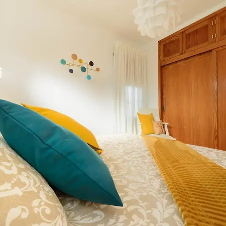 Delightful Front Apartment. Sunrise Views! Apartman